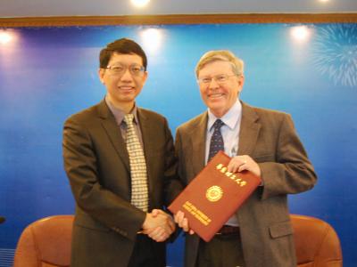Maurice Brookhart教授受聘威尼斯官网客座教授